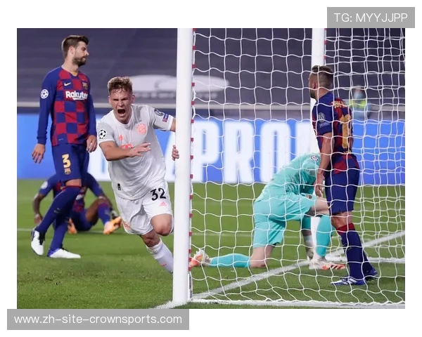 拜仁帕夫洛维奇与基米希双后腰屏障，防守拦截与调度表现出色